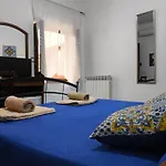 Gi-rosa Nocleg ze śniadaniem 3*