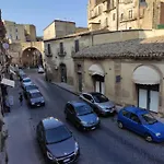 Gi-rosa Caltagirone