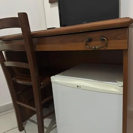 Oda ve Kahvaltı Gi-rosa 3*