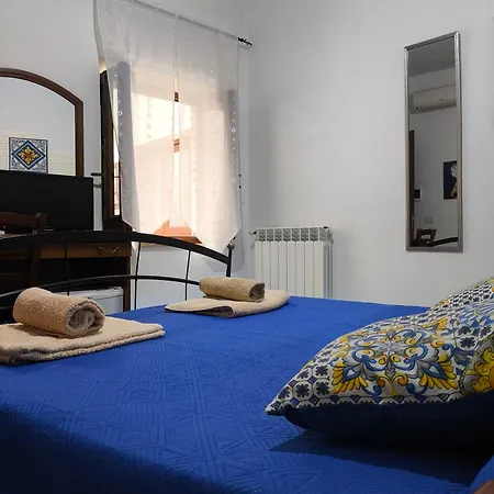 Gi-rosa Bed & Breakfast *