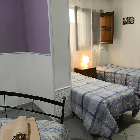 Oda ve Kahvaltı Gi-rosa Caltagirone