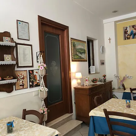 Gi-rosa Bed & Breakfast *