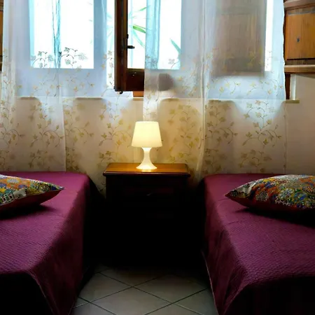 Gi-rosa Bed & Breakfast *