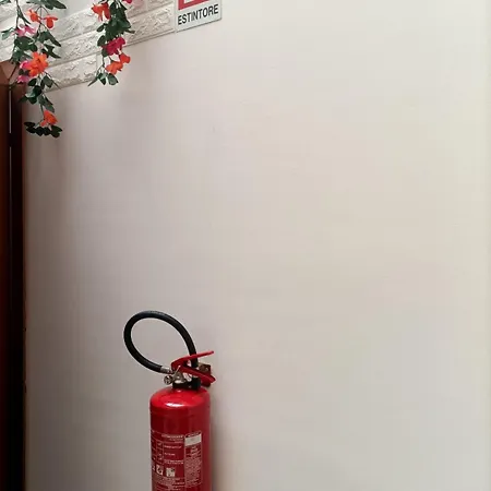 Gi-rosa Oda ve Kahvaltı